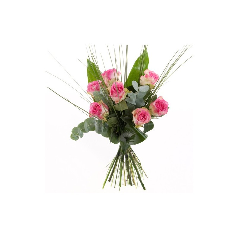 rosa Rosen als Rosenstrauss arrangiert